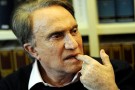 Emilio Fede in Svizzera con 2,5 milioni di euro Emilio Fede in Svizzera con 2,5 milioni di euro